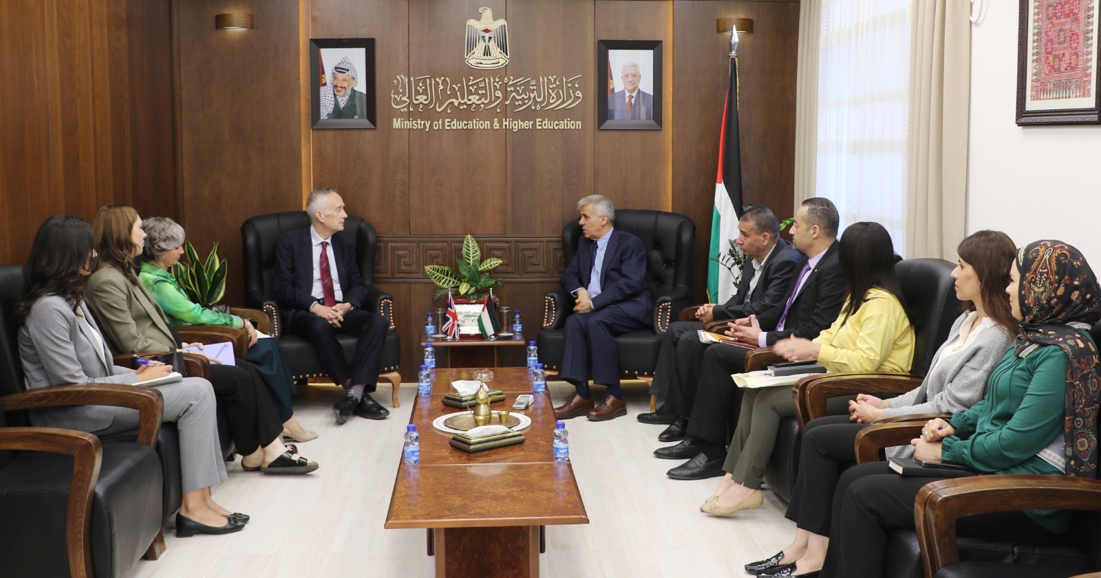 استقبال وفد بريطاني لبحث سبل تطوير التعليم