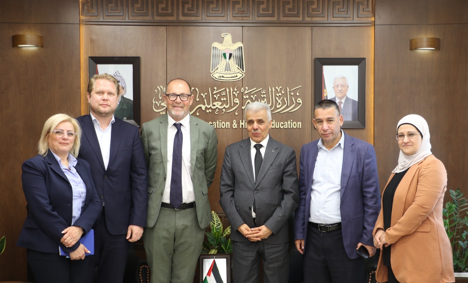 لقاء مع اليونيسف للبتاحث في مستجدات التعليم