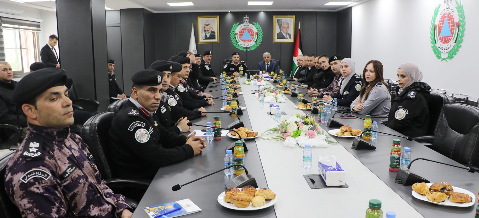 لقاء مع الدفاع المدني حول الدوام المدرسي