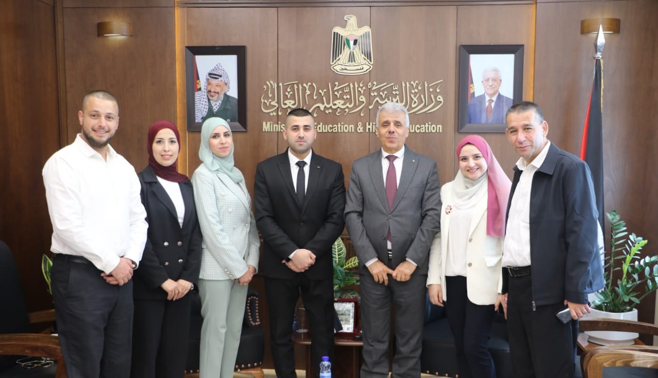 بحث التعاون مع الشبكة الفلسطينية لتطوير الإعلام