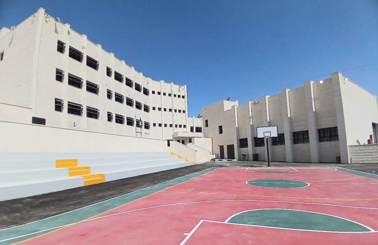 تسلم مشروع مدرسة يطا المهنية